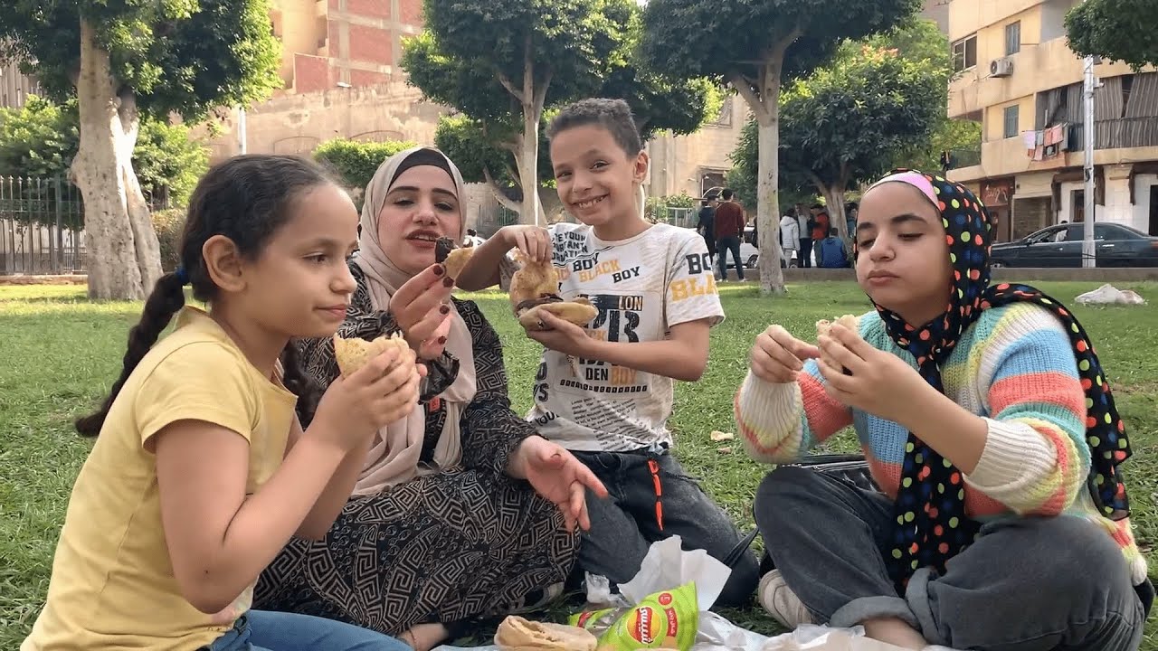 خروجتنا النهارده جميله لكن للاسف ناقصه اعز الناس على قلبي 🥺😔💔💔💔
