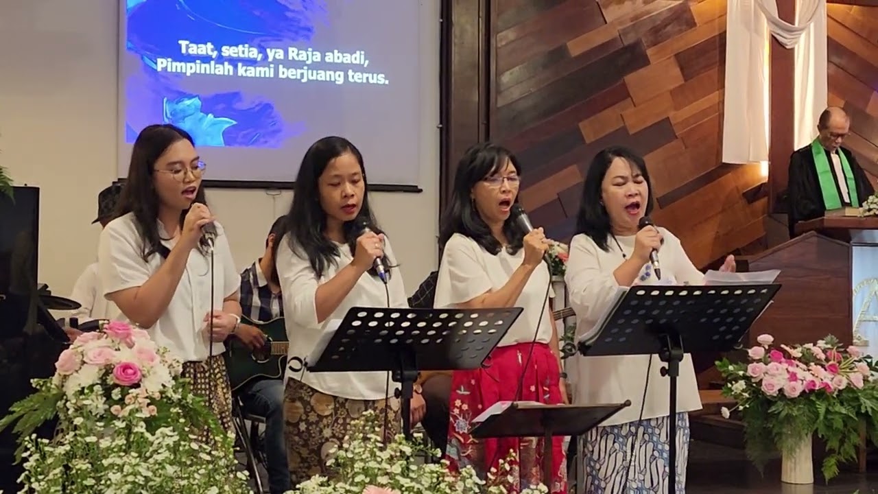 NKB 207: Taat, Setia, Bertekad Yang Bulat by GKI Pasteur Bandung