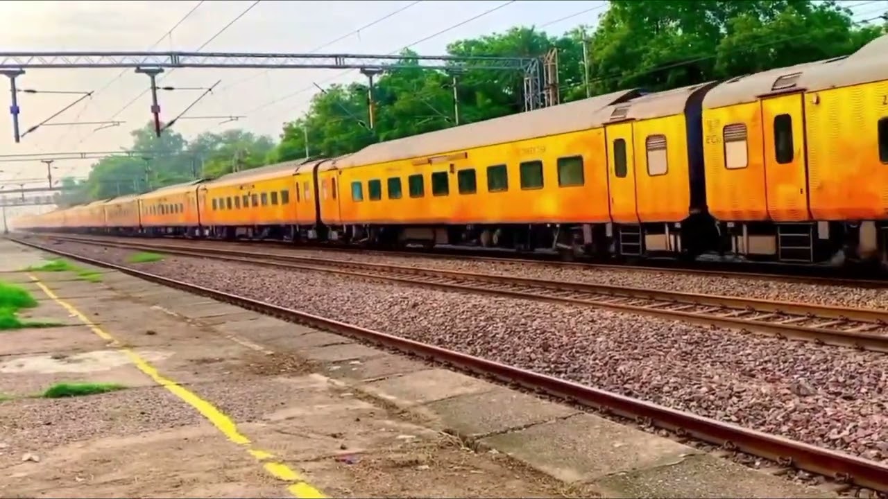 8 in 1 super fast vande Bharat and Tejas rajdhani express and duranto express 