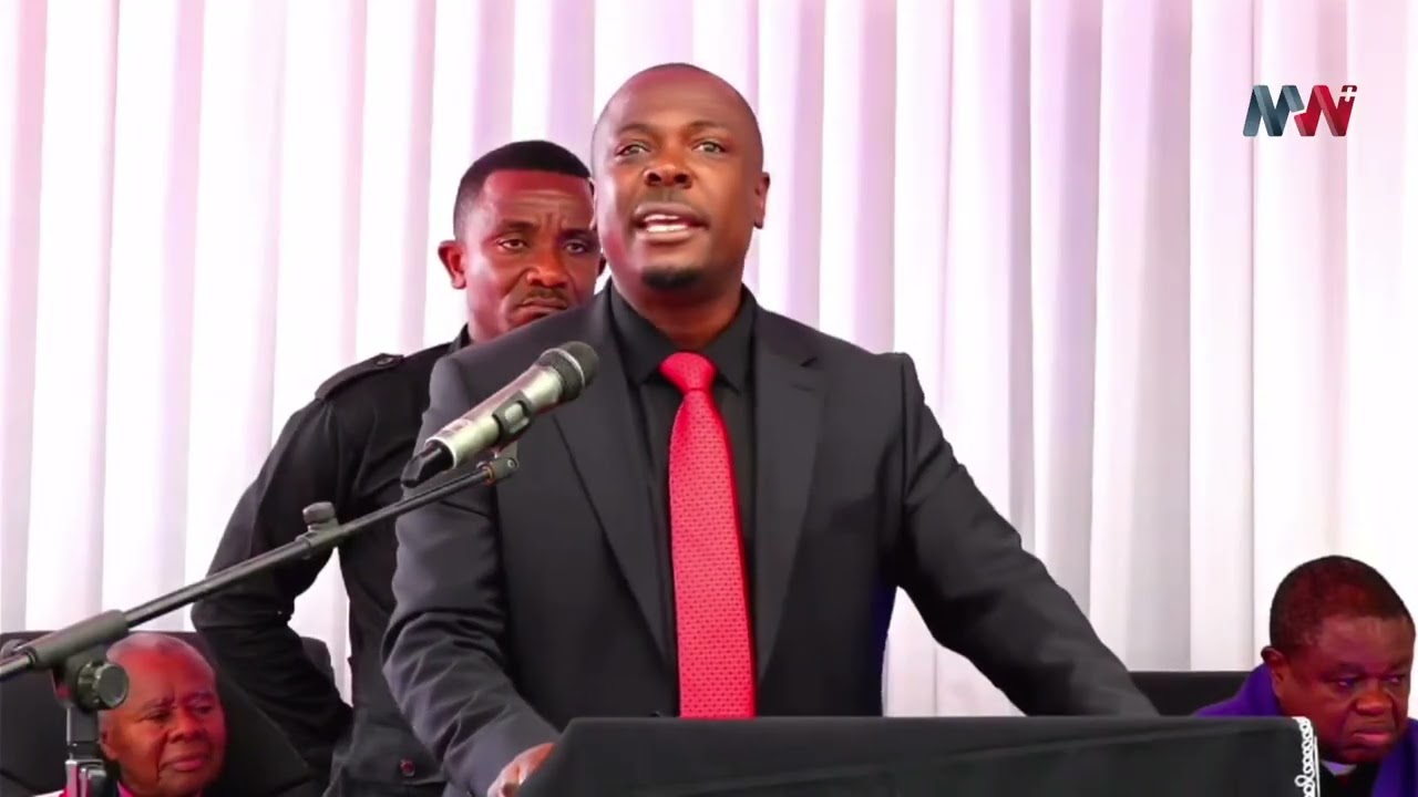 KIMEWAKA! HECHE ASHINDIKANA, BILA HOFU AKIWASHA MBELE YA WAZIRI MKUU MSIBANI, AZUA KIZAA ZAA