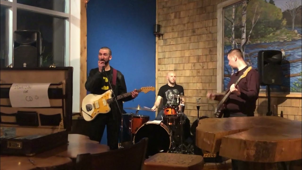 Andrew Moore - Feelin' Alright (live at the Timber Lounge)