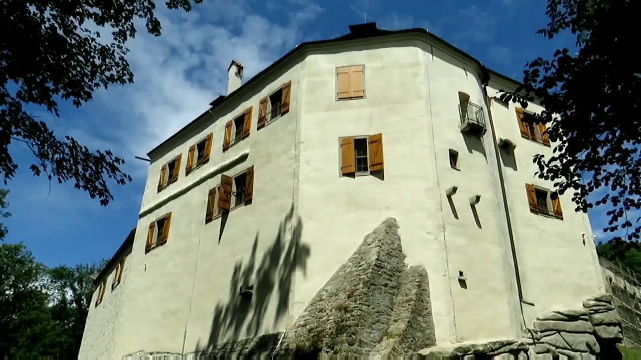 Hrad Ro&scaron;tejn - Hrad a n&aacute;dvoř&iacute; (3/3)