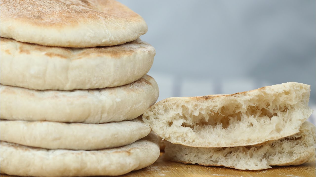 EASY HOMEMADE PITA BREAD/ PITA POCKETS | SOFT AND PILLOWY HOMEMADE PITA BREAD RECIPE