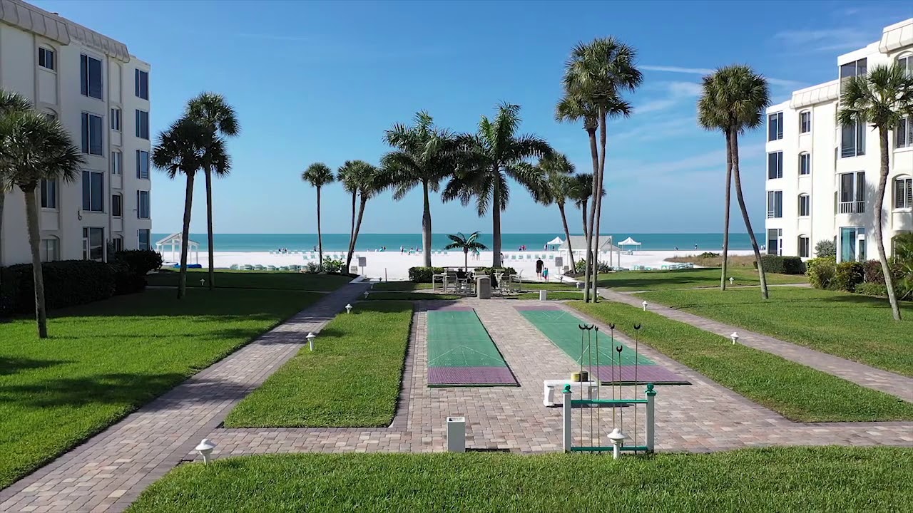 Island House Beach Resort
