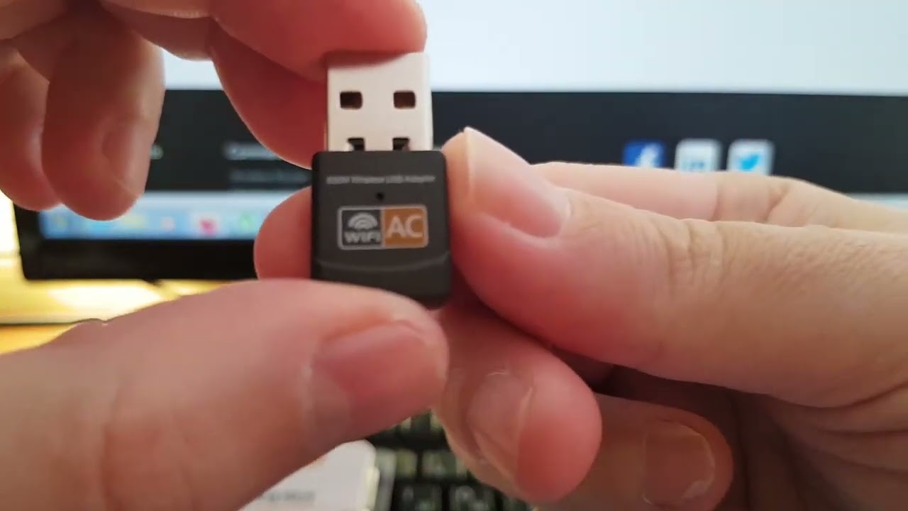 Распаковка USB WiFi адаптера Realtek 8811CU стандарта 802.11ac с Aliexpress.