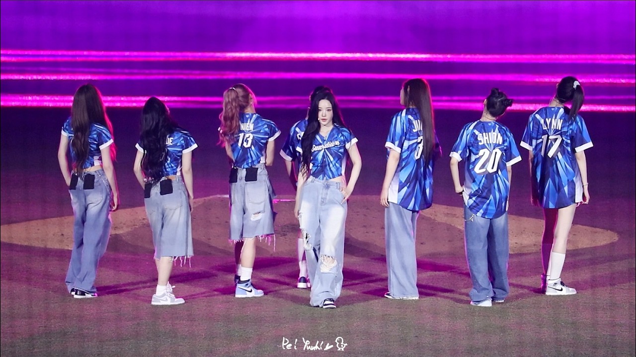 250614 tripleS - 깨어 + Invincible + Non Scale + Rising + Girls Never Die @ 대만 야구팀 푸방 가디언즈 라이브 공연