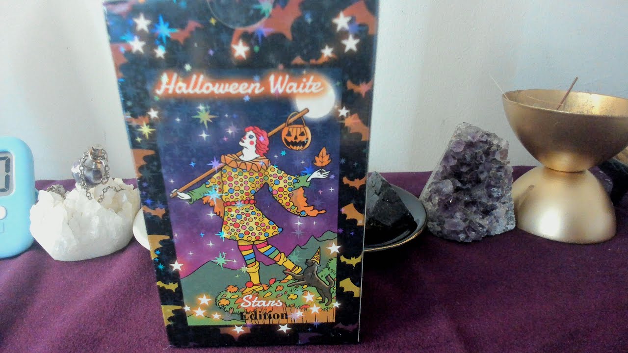 Halloween Waite Stars edition Flip through