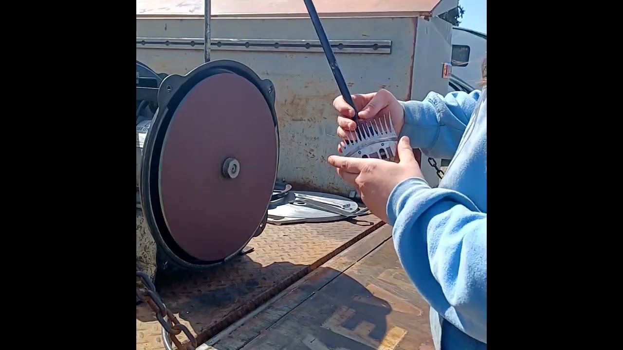 Thomsen Vlog #1 Sharpening Combs and cutters!