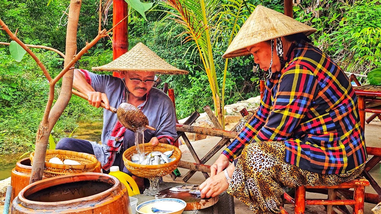 Canh khoai mỡ nấu cùng cá ngân chỉ của mẹ và món quà ý nghĩa, đầy ấm áp của Bà Bá | Uthuyvlogs. 