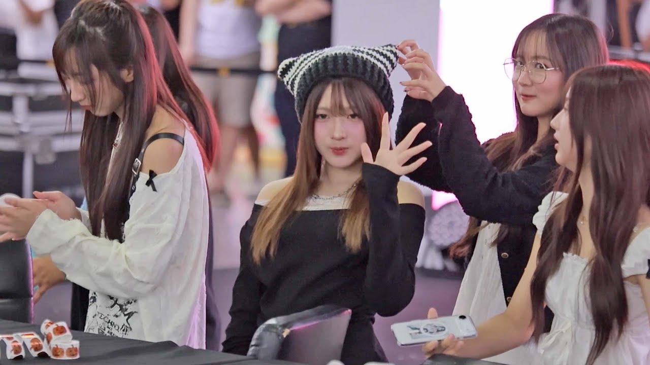 26ตค68 14.00-15.00 Trick or Touch : BNK48 19th Single “Colorcon Wink” Roadshow @ Union Mall