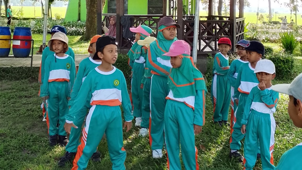 Outing Class MI Miftahul Jannah Mangundikaran