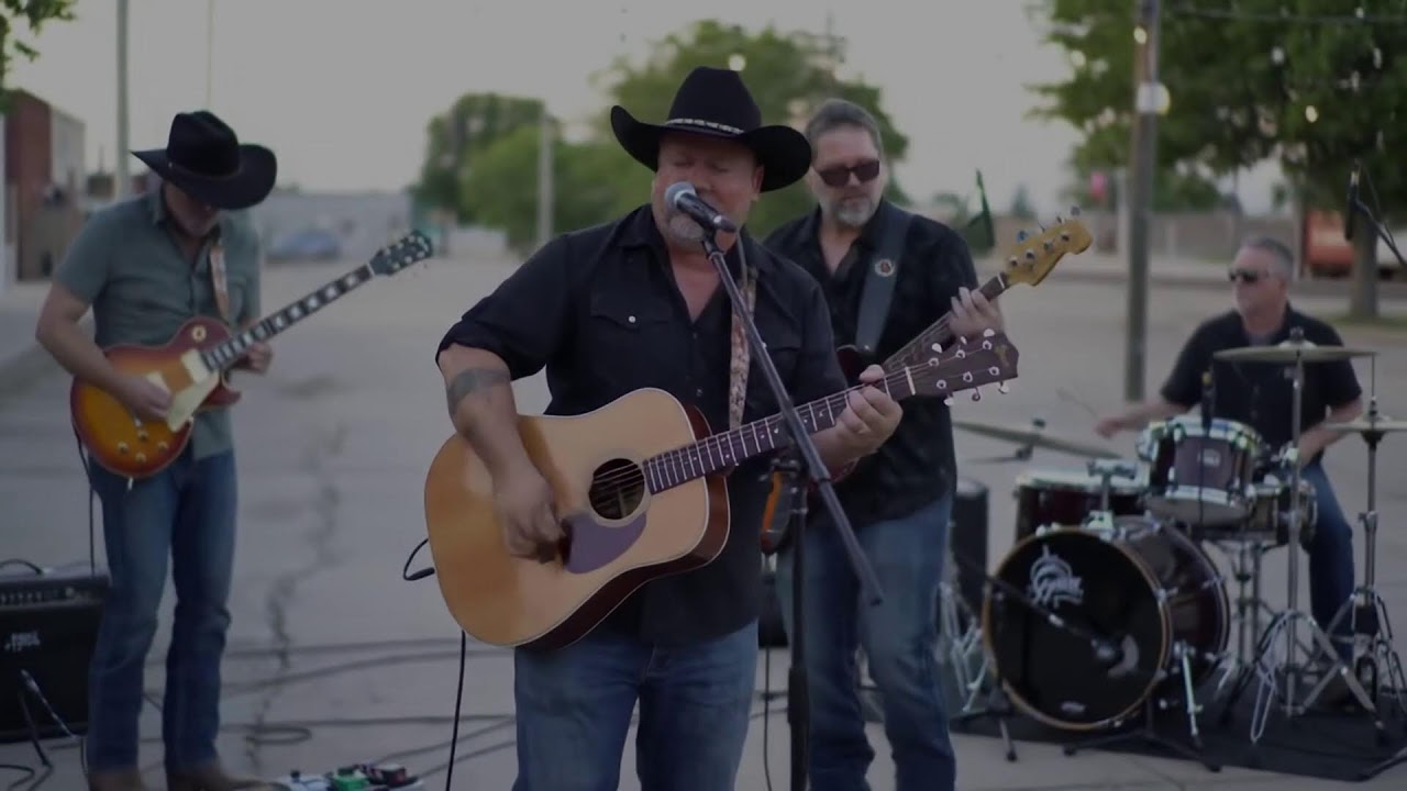 Country Rock Soundtrack – Dust Trails & Outlaw Souls Inspired by Whiskey Myers