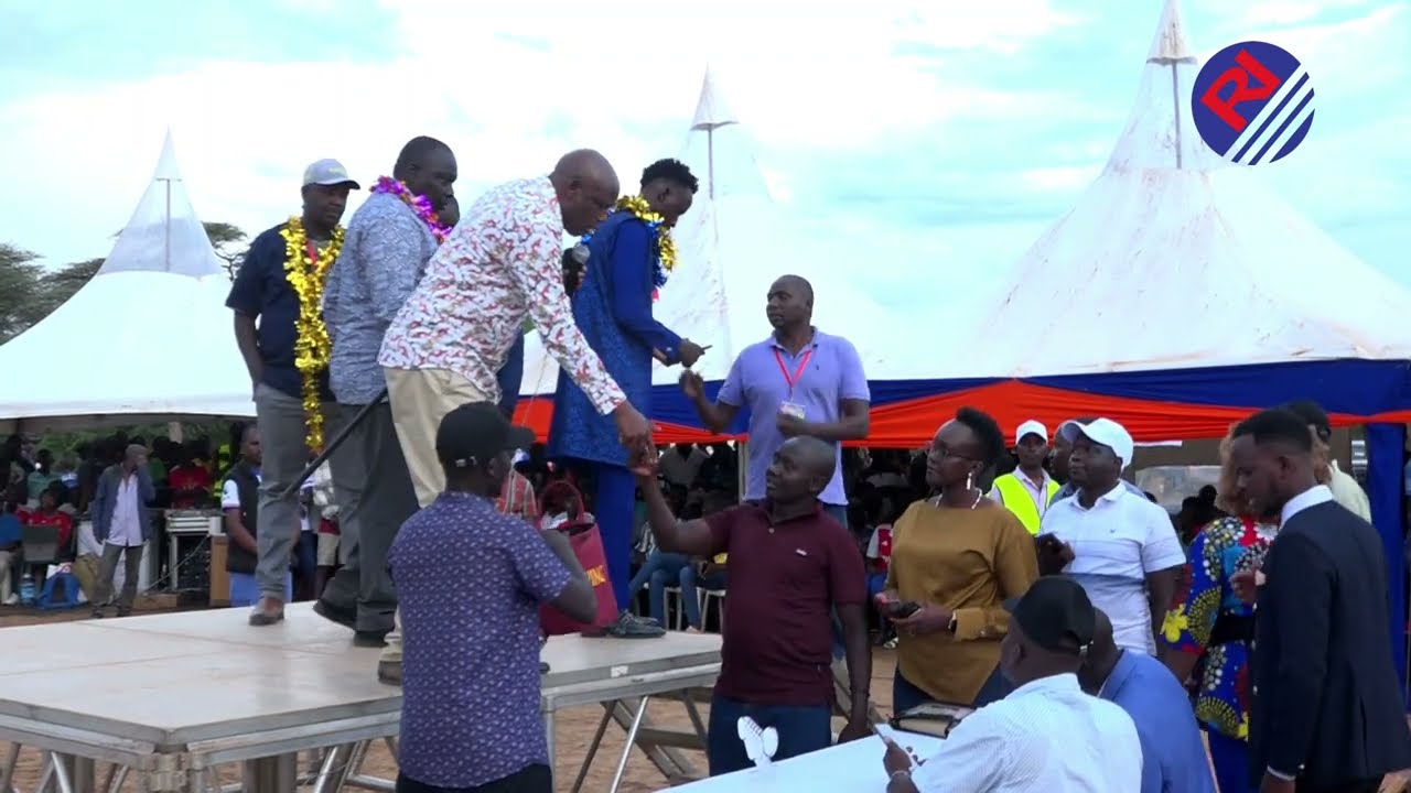 Исполнитель хита SAVANNAH BRUNI STAR собрал МИЛЛИОНЫ денег в День благодарения и поддержку музыка...