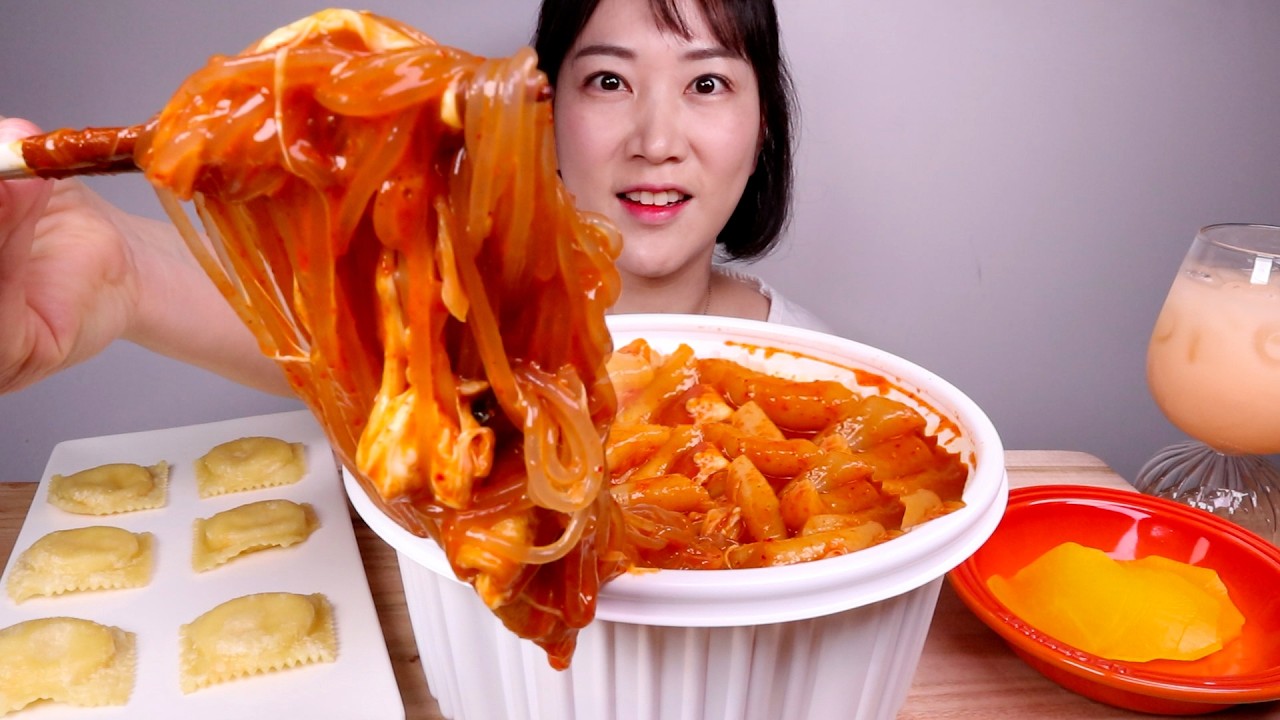 아마따 숟가락으로 퍼먹는 엽떡 당면도 추가해서 와구와구!! 먹방 MUKBANG