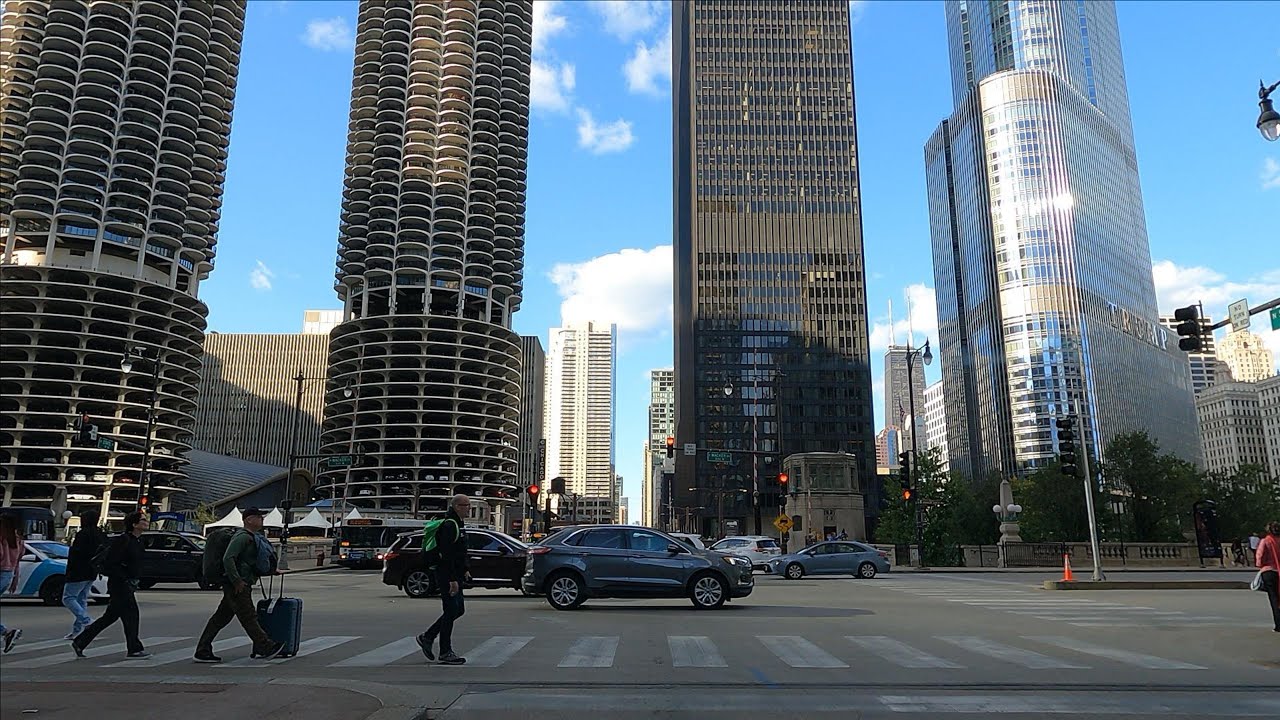 Driving on State St northbound from 18th St to N Lincoln Park W | Chicago IL