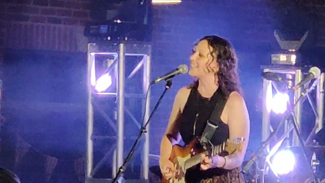 the crane wives concert at Peoria heights IL