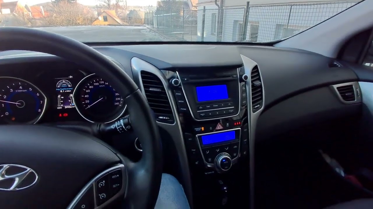 Hyundai i30 GD 99 kW cukání při rozjezdu 1/3