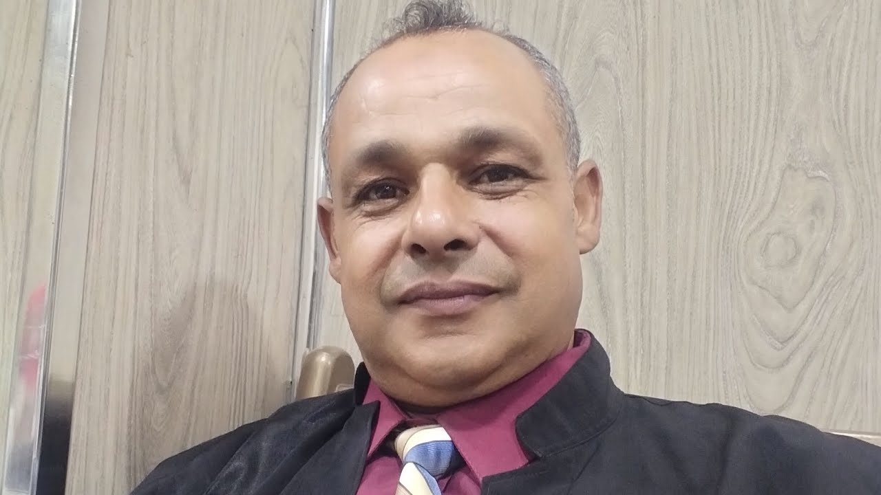 خليه يوقع أمامك 