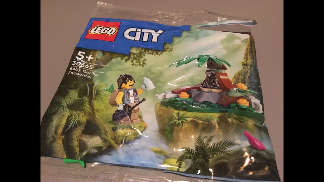 Opening the Lego City Baby Gorilla Encounter 2024 Polybag 30665!