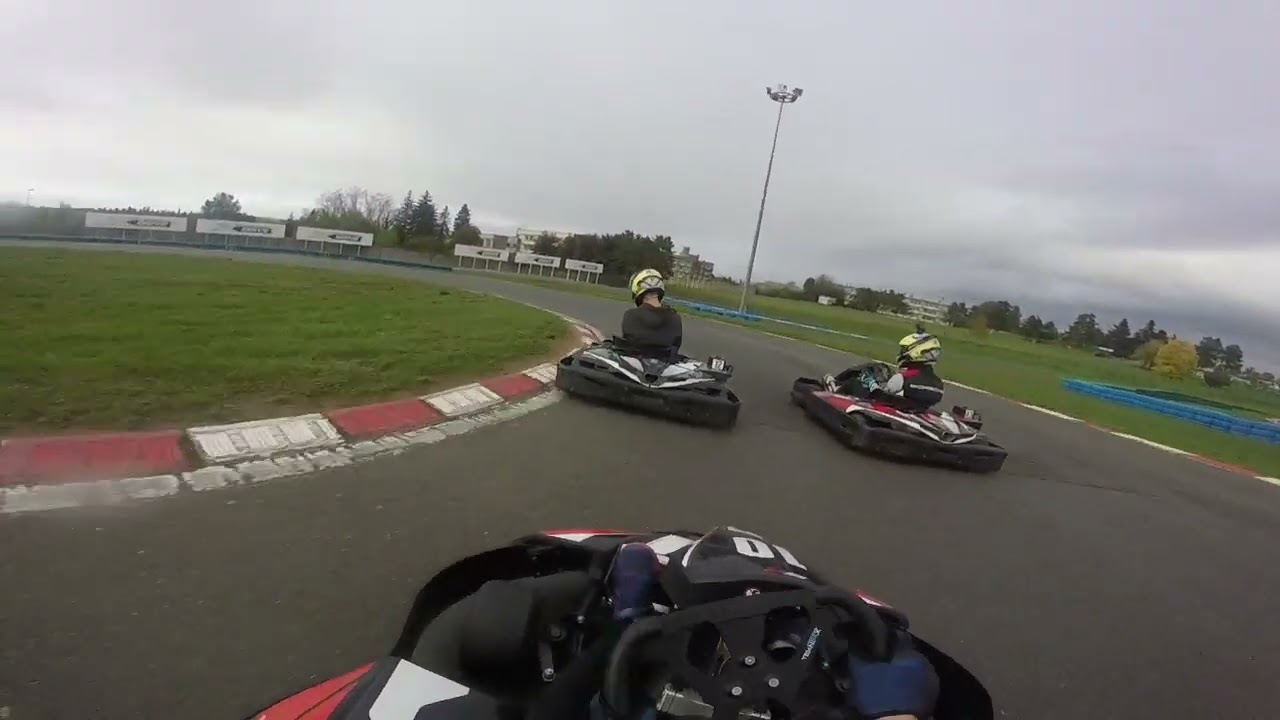 On n'est pas passés loin de la catastrophe, Karting Magny-Cours