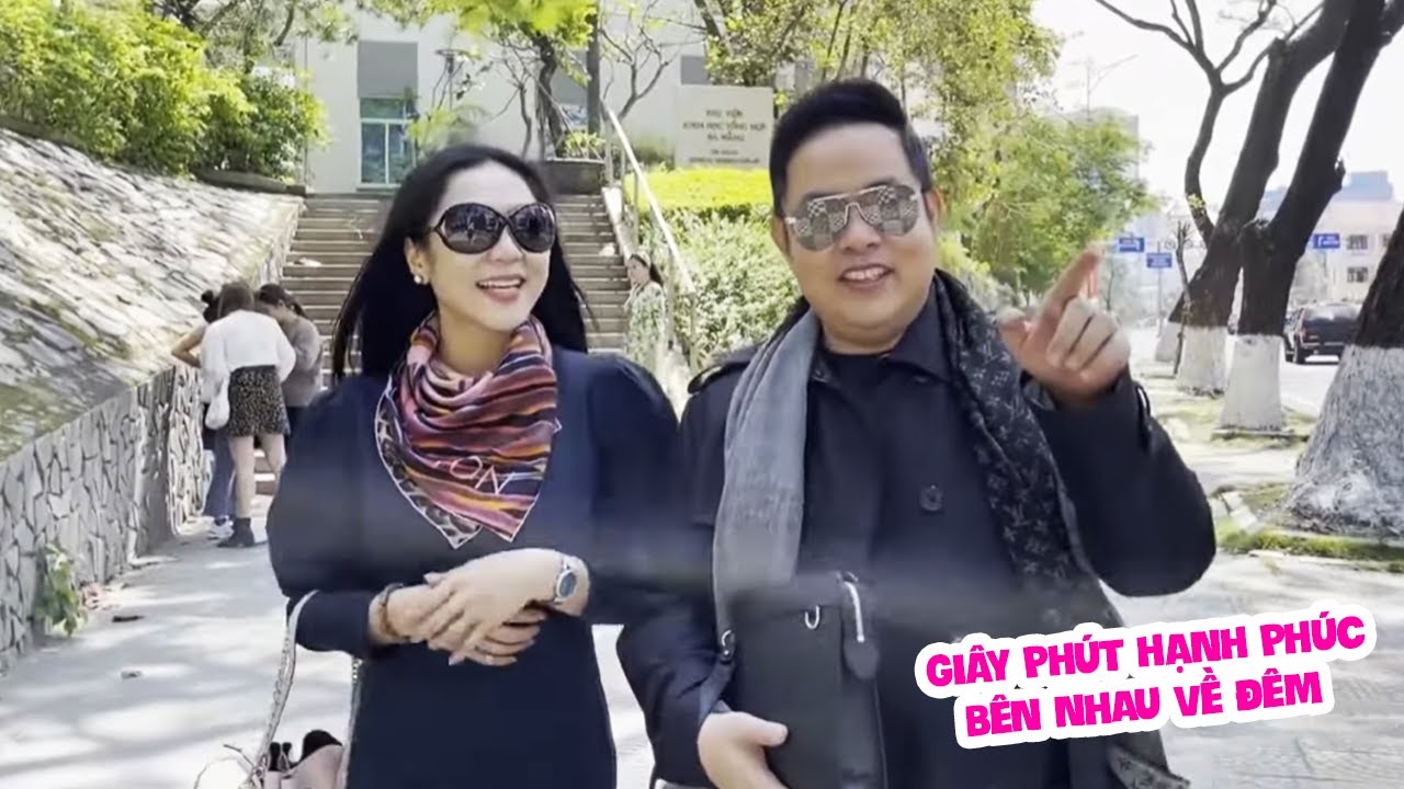 Quang Lê, Hà Thanh Xuân đi dạo phố thưởng thức ẩm thực