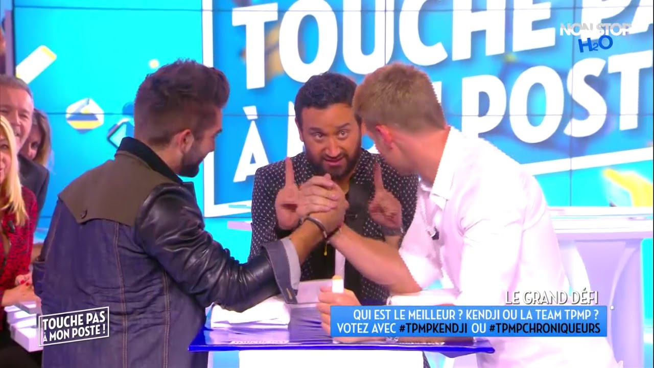 Matthieu Delormeau et Kendji Girac font un bras de fer