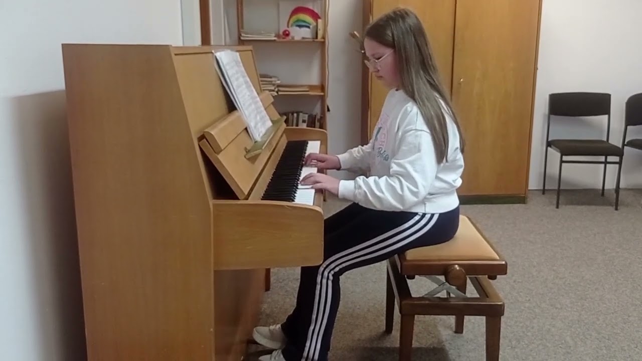 Vitalina Kolomiets // Sonatina OP.36, Nr.1 M.Clementi 