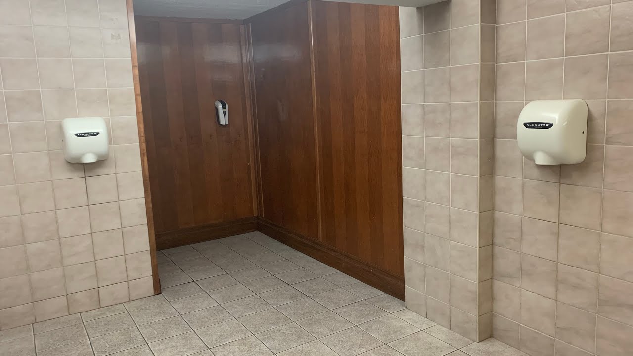 Excel Dryer Xlerators (2/2) The Real Deal Restaurant l Kitchener ON l