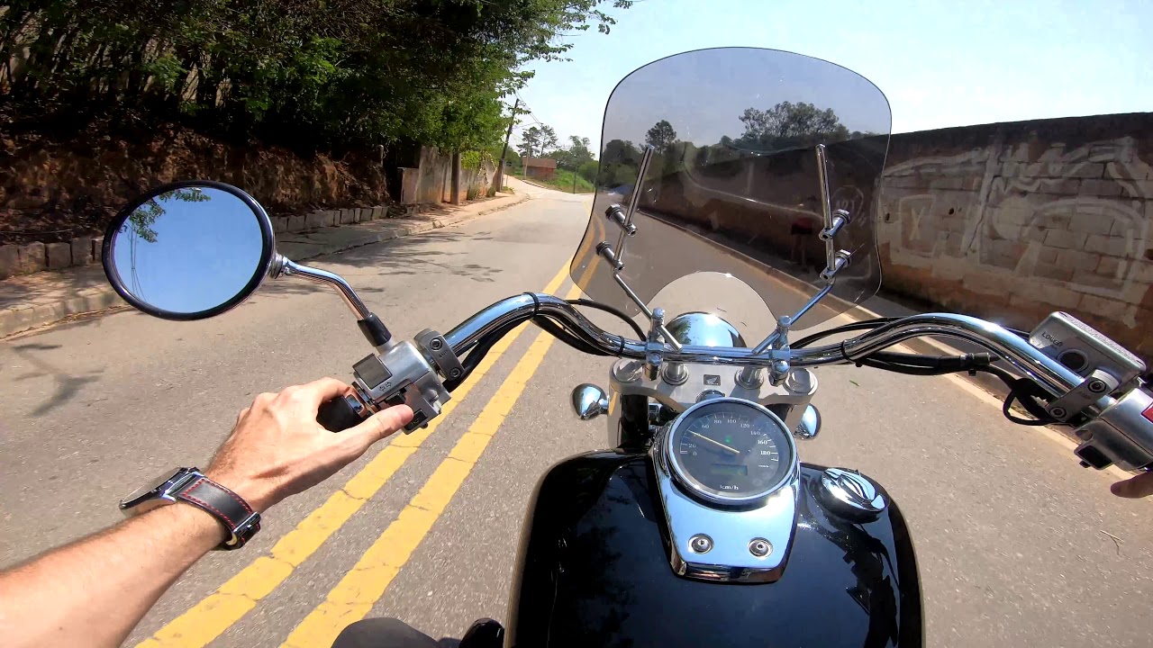 VALE A PENA TER UMA HONDA SHADOW 750? FUI NO INTERIOR TESTAR UMA À VENDA!