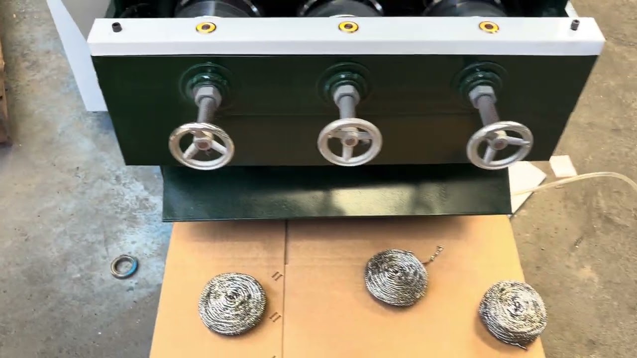 New design stainless steel scrubber making machine uses flat ss wire