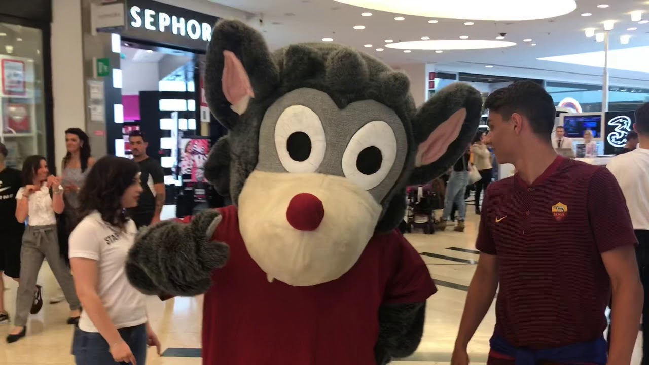 La Primavera di De Rossi al Roma Store di Roma Est per un pomeriggio alternativo con i tifosi