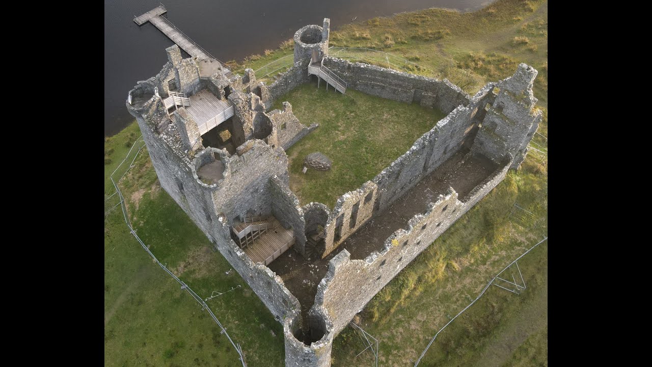 Scotland: Kilchurn castle, Loch Awe, Argyll 0