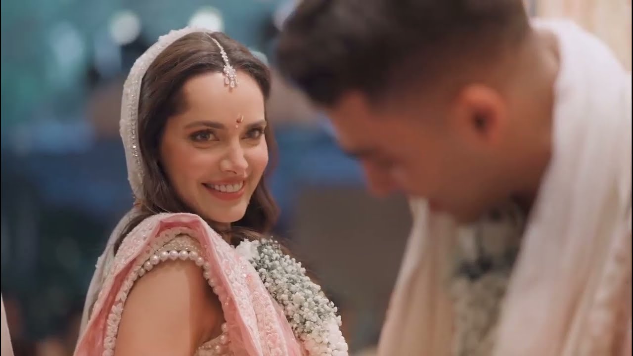 Housefull Actress Shazahn Padamsee Sang Her Own Wedding Entry Song