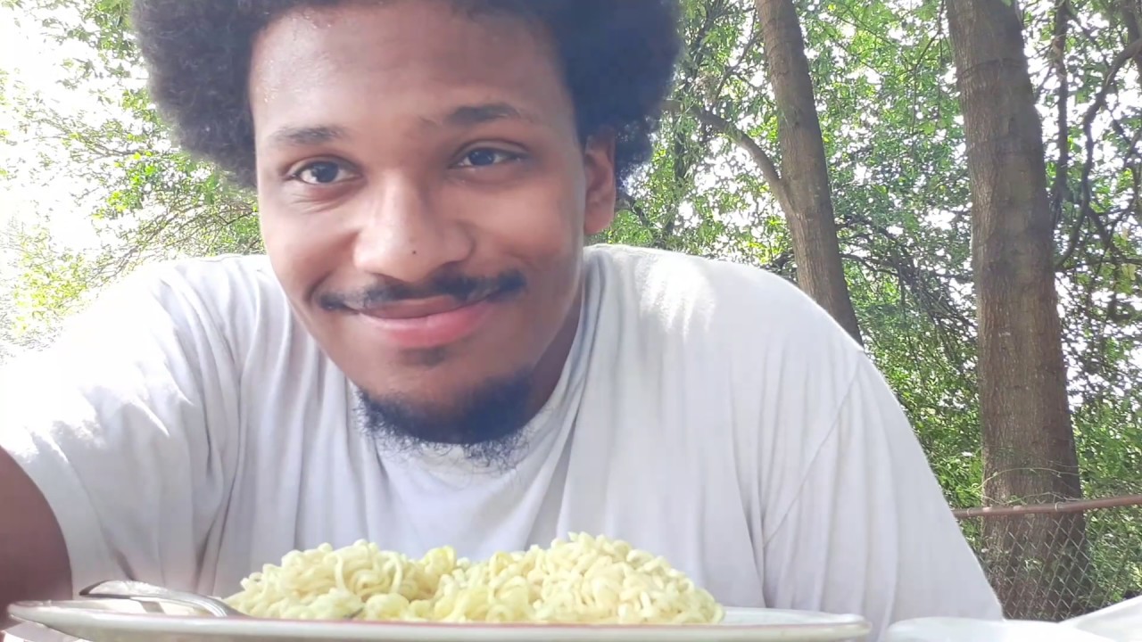 Eating outside with Freddy ft my sister 4 like a second