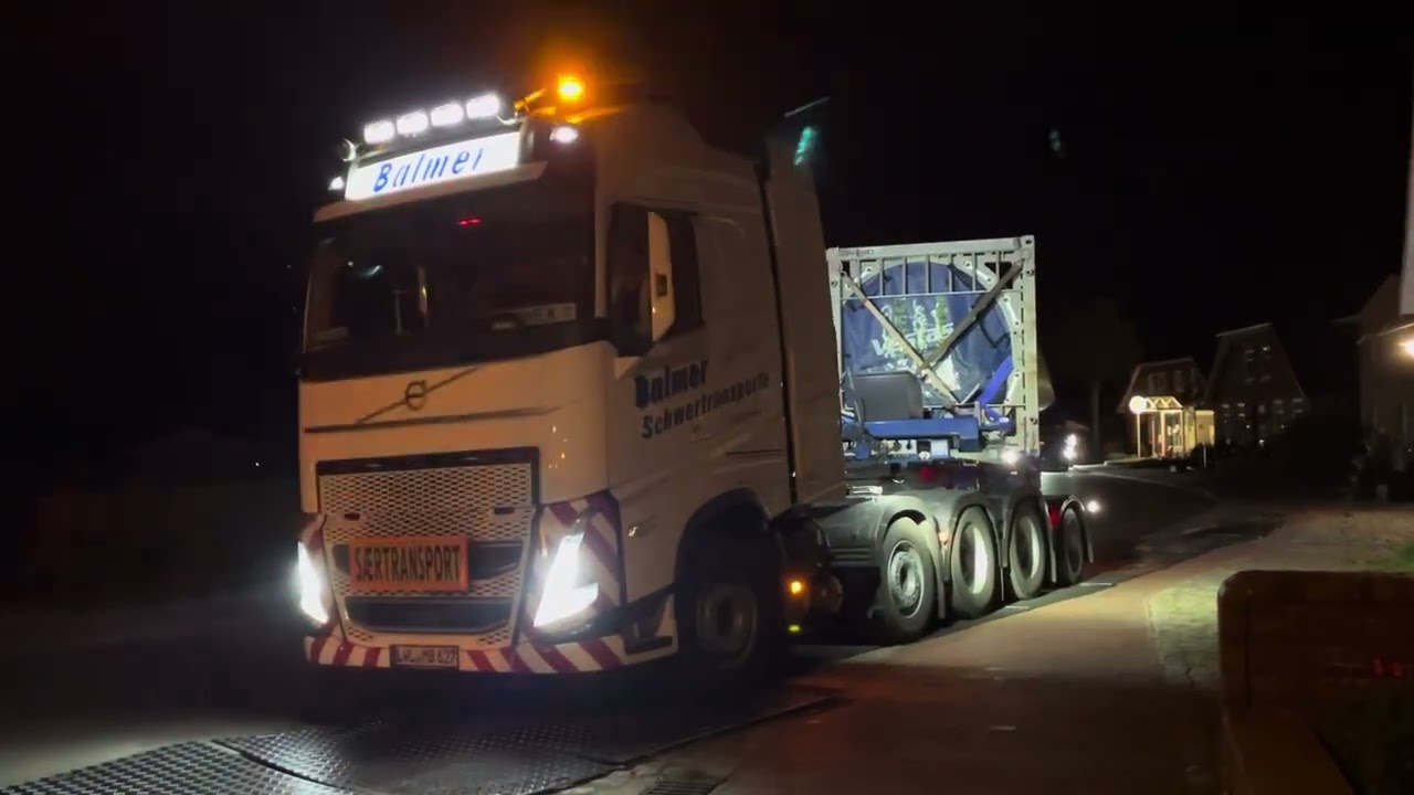 W.E.B Windpark 23749 Grube - Flügeltransport / Schwertransport / Windkraft - 15.04.2025 um 22:28 Uhr