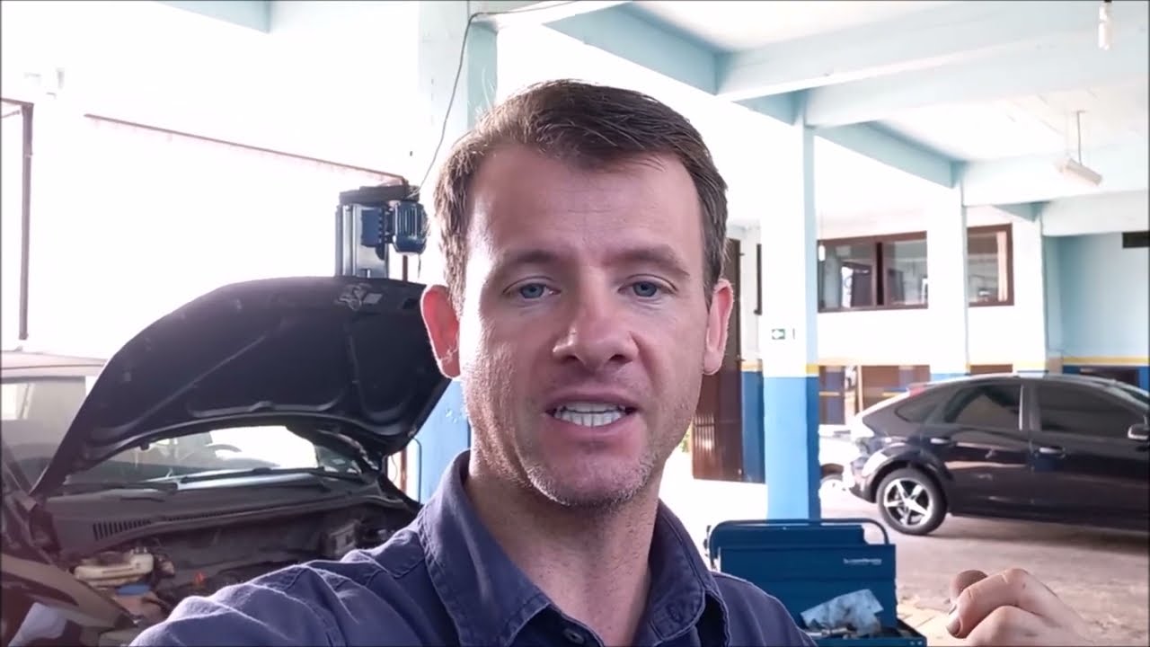 FOX - Luz da injeção acesa.  Roubaram o cliente na cara dura. 