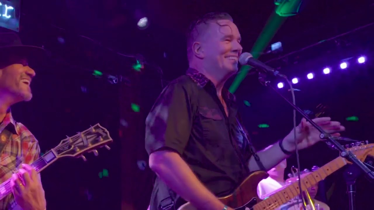 “Too High for the Supermarket” by The Uninvited live at The Troubadour