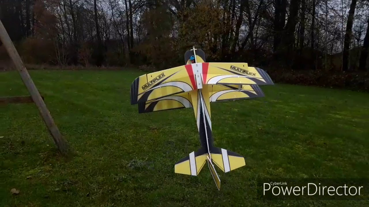 Multiplex Challenger im garten /RC-Pilot Tobi