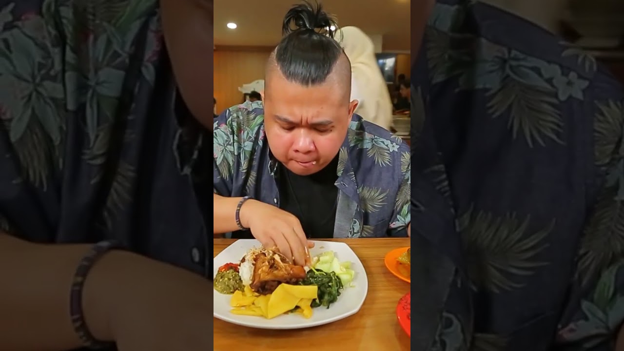 Kebayangkan tunjangnya selembut apa! #nyarimakan