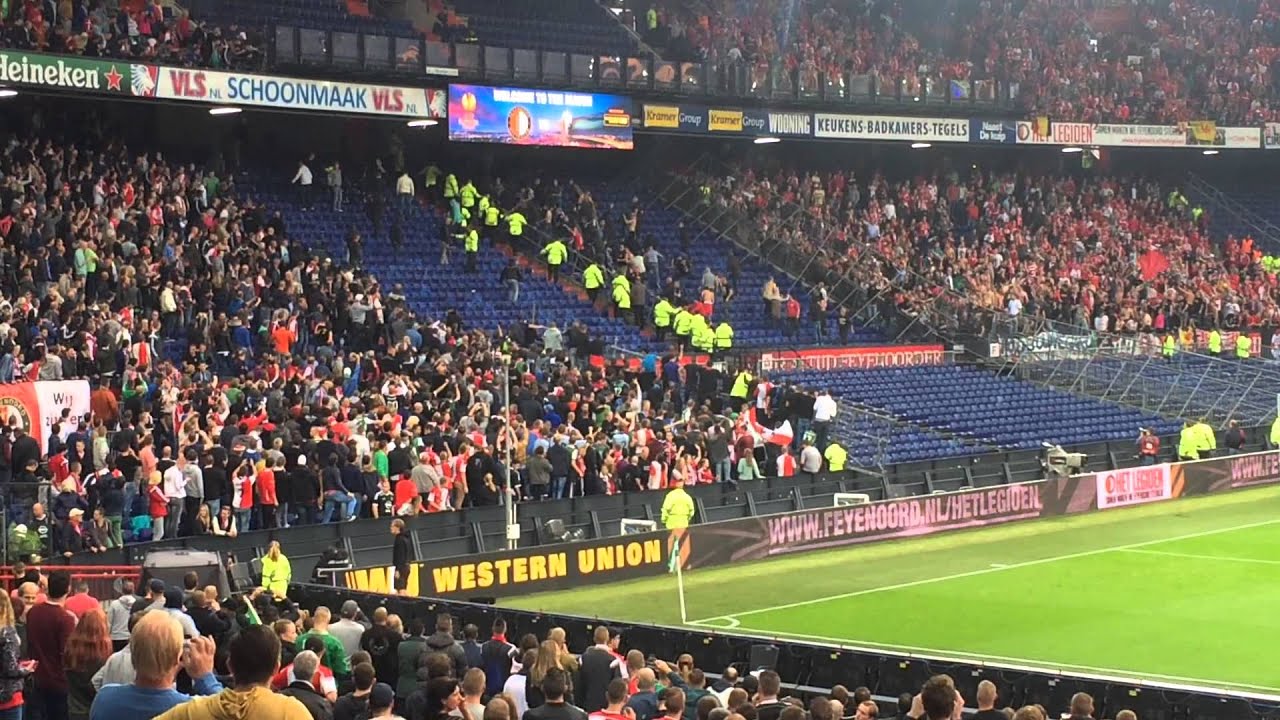 Standard Fans attack Feyenoord