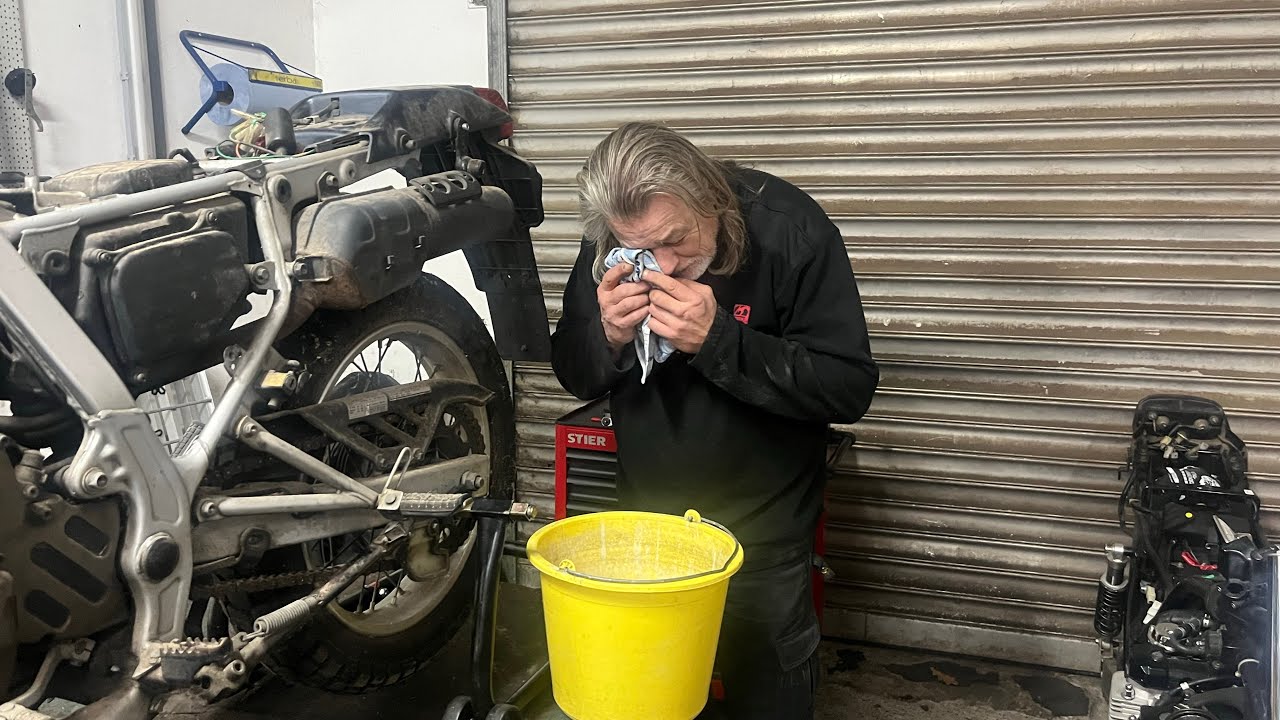 Pass8!: #Honda #NX650 #Dominator #wird sie laufen ? #Bikeshop Weil