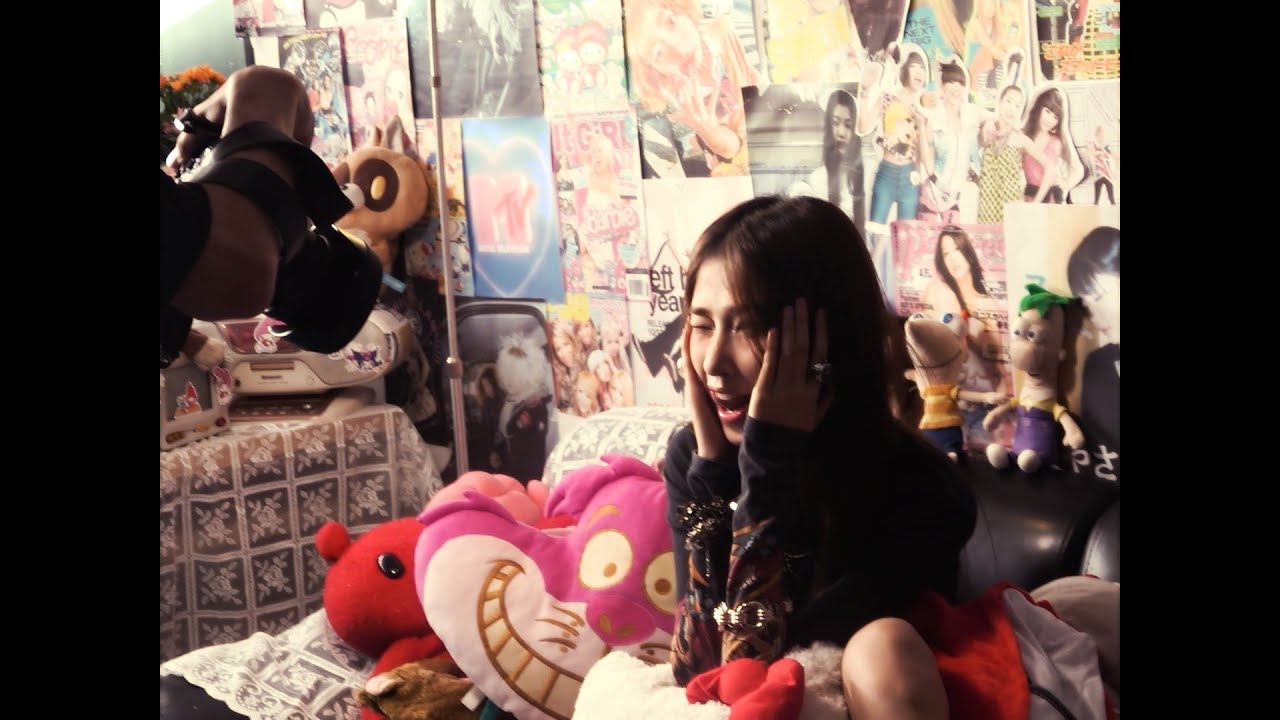 LEFT HAND - SANRIO BAND-AID (MV BEHIND THE SCENES)