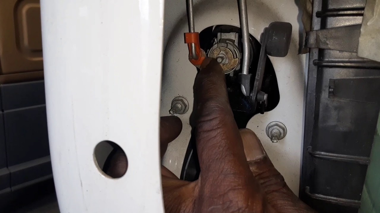2017 freightliner cascadia , how to remove door locks