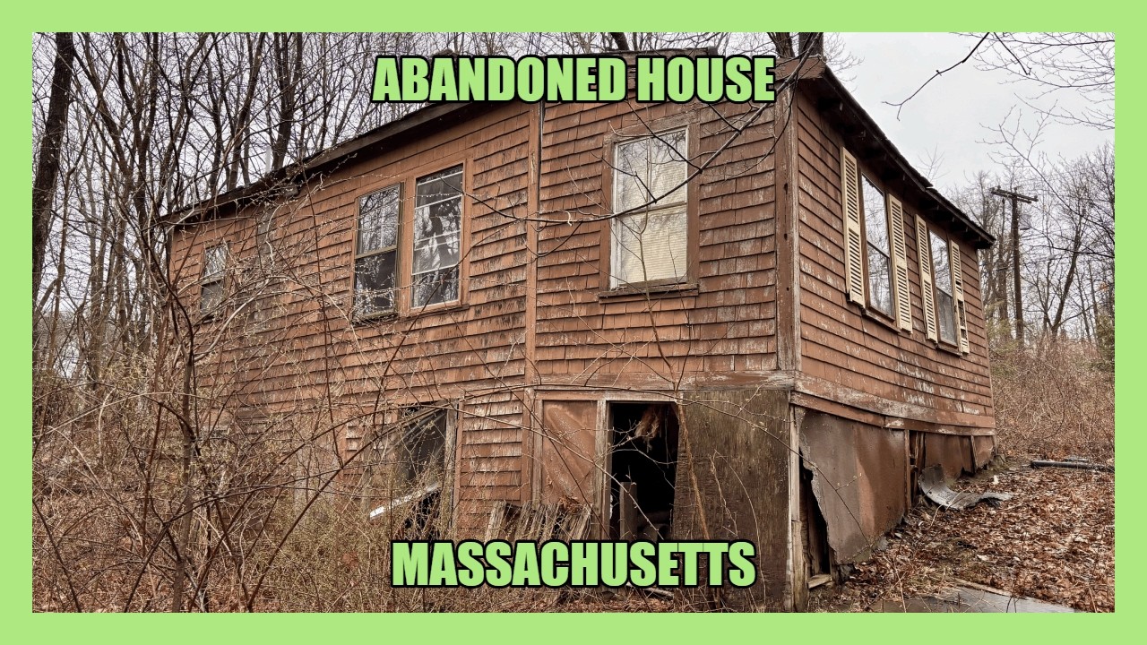 Exploring a Small ABANDONED House (Massachusetts)