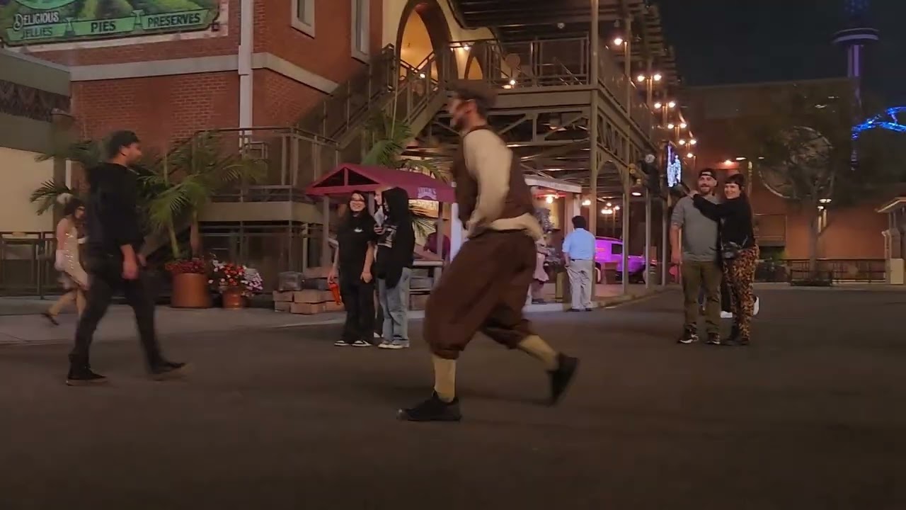 Knott's Scary Farm - Gore-ing 20's Sliders