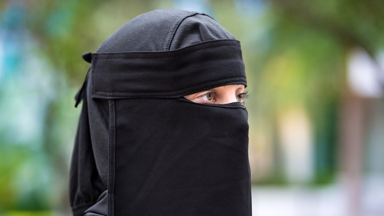 Switzerland to ban face coverings in public following vote