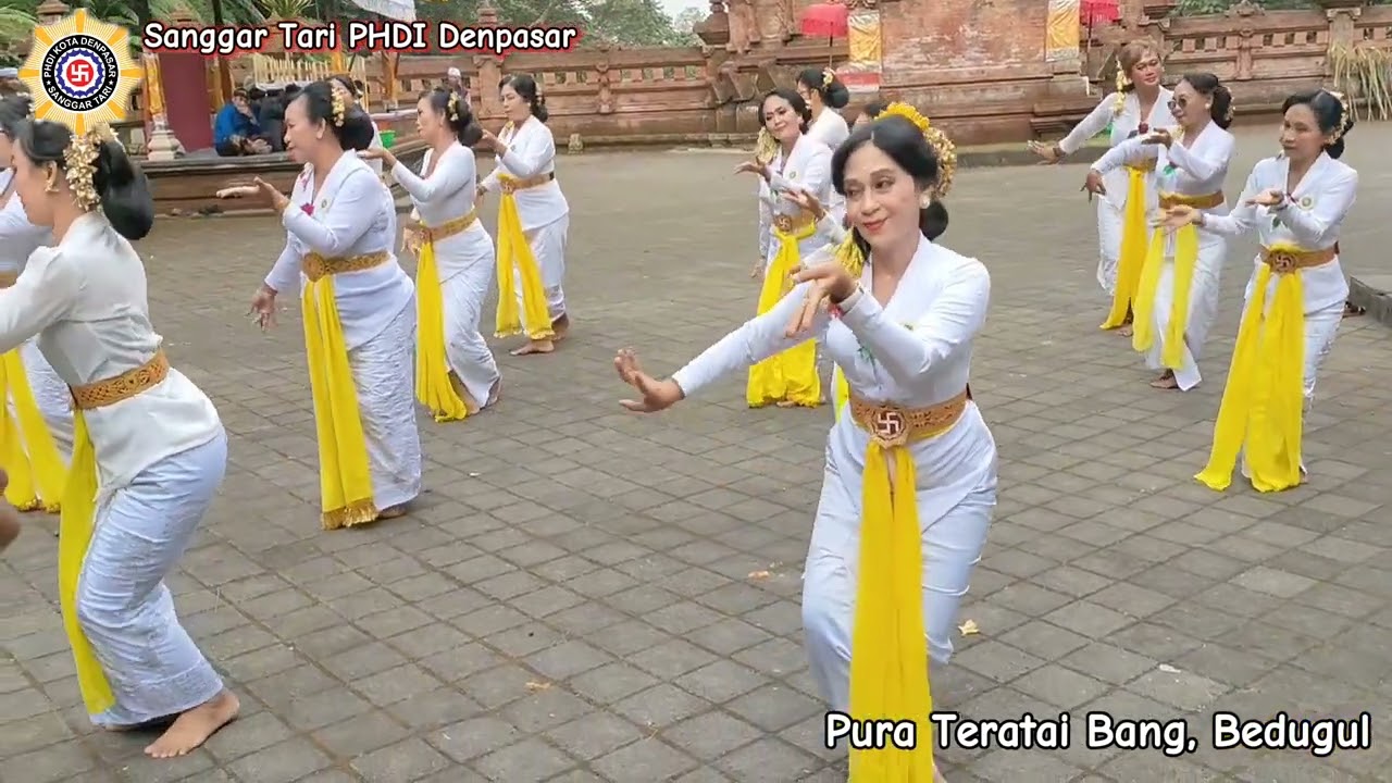 Rejang Puspa Mahosadhi - Pura Teratai Bang