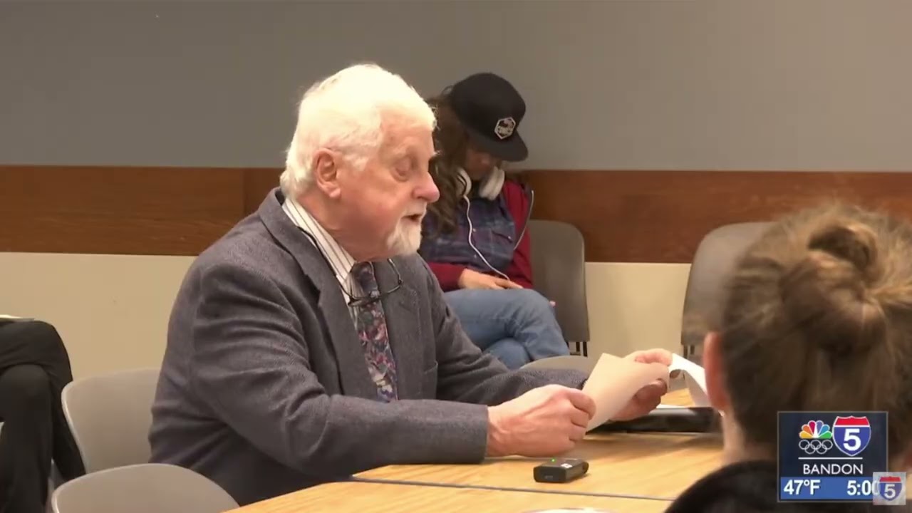 Совет директоров JCLS отстранил директора библиотеки от должности.