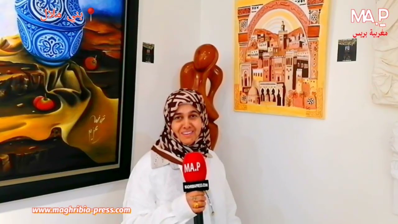 الفنانة عائشة العبيد من الكويت تشارك بلوحة رائعة تمزج بين البناء المعماري لخمس مدن مغربية في بنيملال