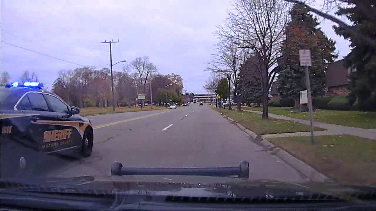 Police chase through Mt. Clemens